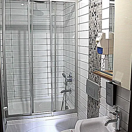 Fullhouse Aparthotel Istanbul