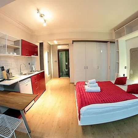 Apart Otel Fullhouse 3*