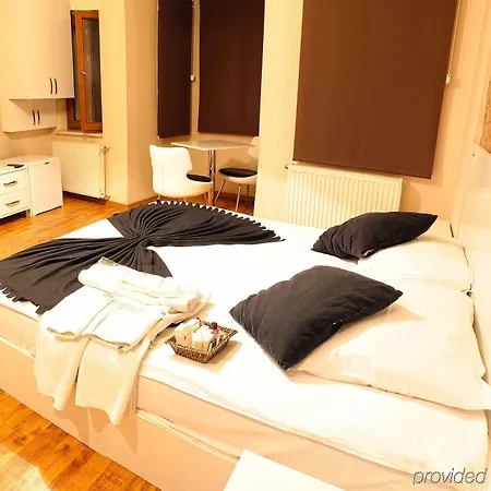 Fullhouse Κωνσταντινούπολη