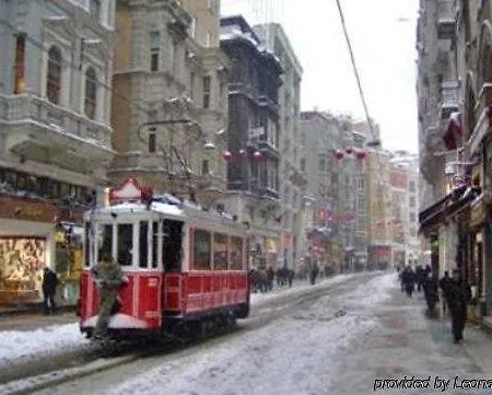 Fullhouse شقة فندقية