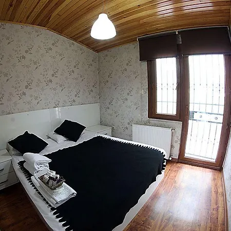 Fullhouse Aparthotel Istanbul