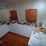 Fullhouse Aparthotel 3*