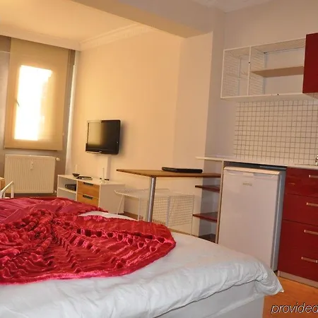 Hotel apartamentowy Fullhouse 3*