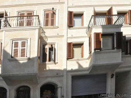 Fullhouse Hotel apartamentowy 3*