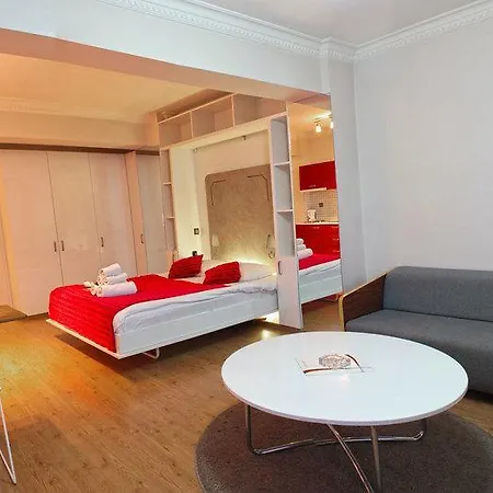 Fullhouse Hotel apartamentowy