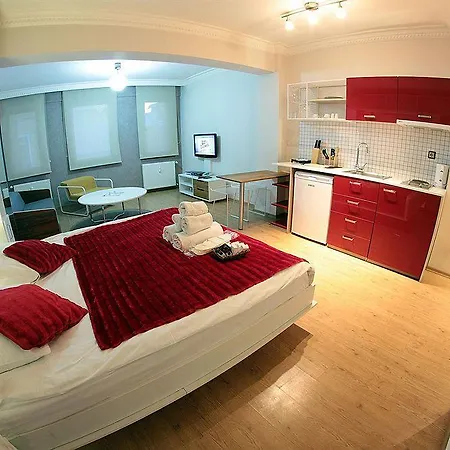 Fullhouse Hotel apartamentowy