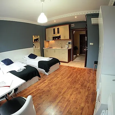 Fullhouse Hotel apartamentowy