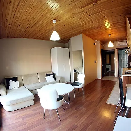 Hotel apartamentowy Fullhouse